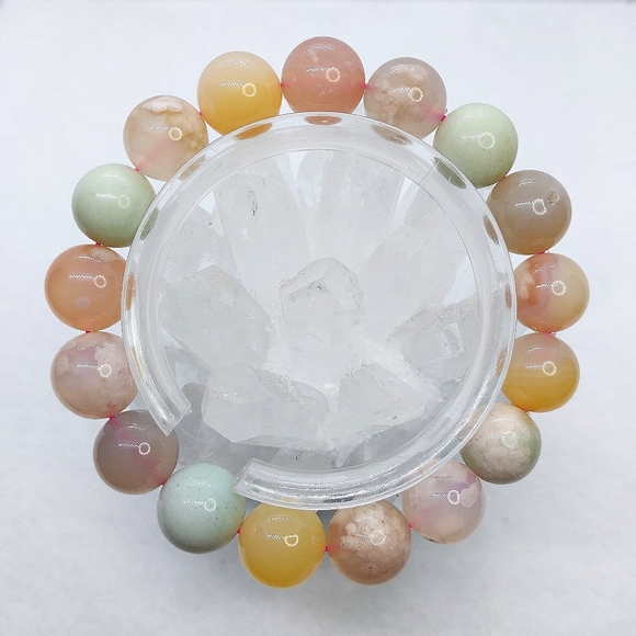 .•°Happy🌛Moon°•. Jewelry - 🌸 12.5mm RARE Tri-Color Natural Pink Flower Agate Bracelets
